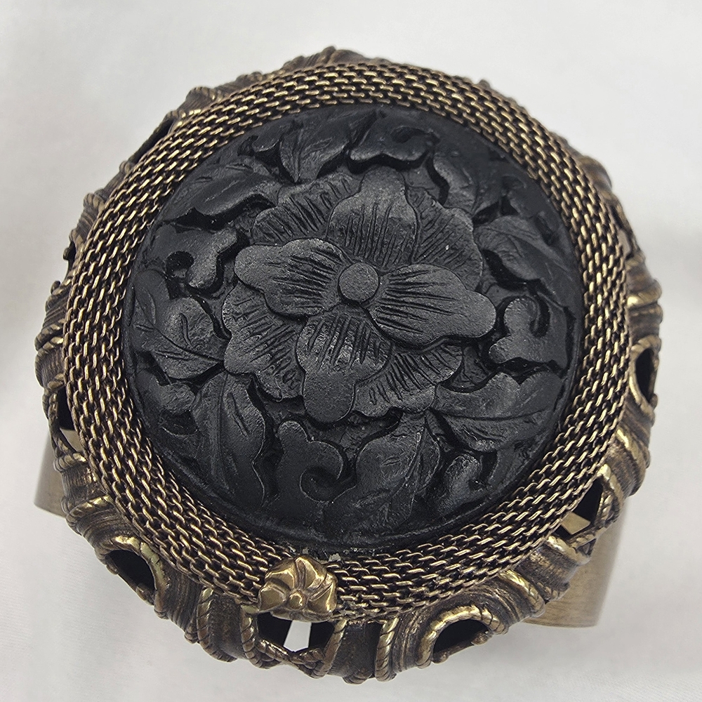 Vintage Style Black and Gold Cuff Bracelet - Picture 5 of 8